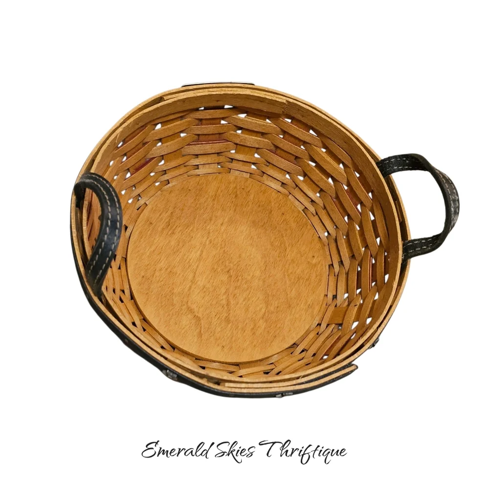 Longaberger‎ 2005 Inaugural Basket with Lid, Liner & Protector.